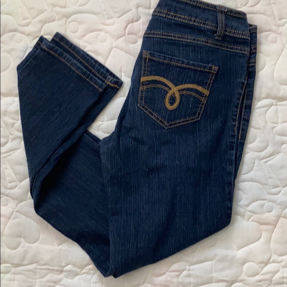 REVOLUTION BY REVOLT. Women’s/ Juniors Size 11